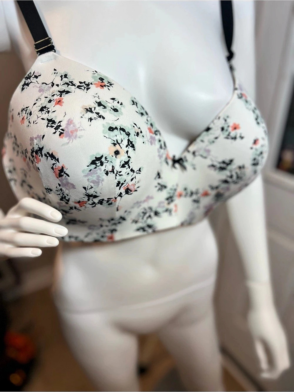 Cacique Floral Underwire Bra in White & Black Like New